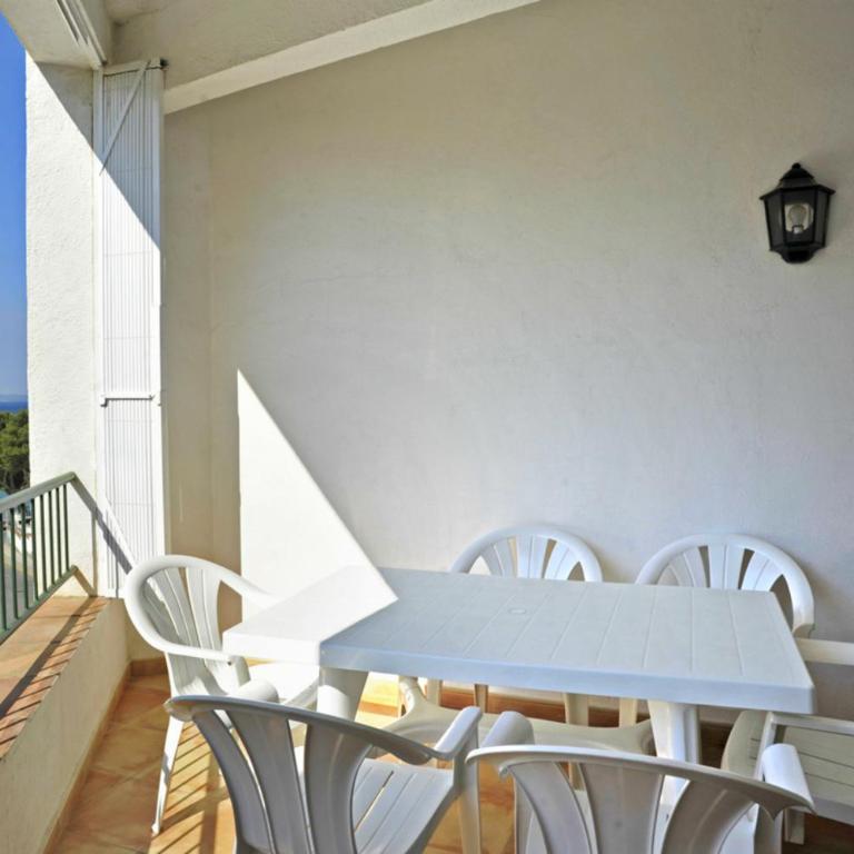 Apartaments El Berganti en Canyelles Petites - Apartamento de 2 dormitorios con terraza y vistas al mar - 9