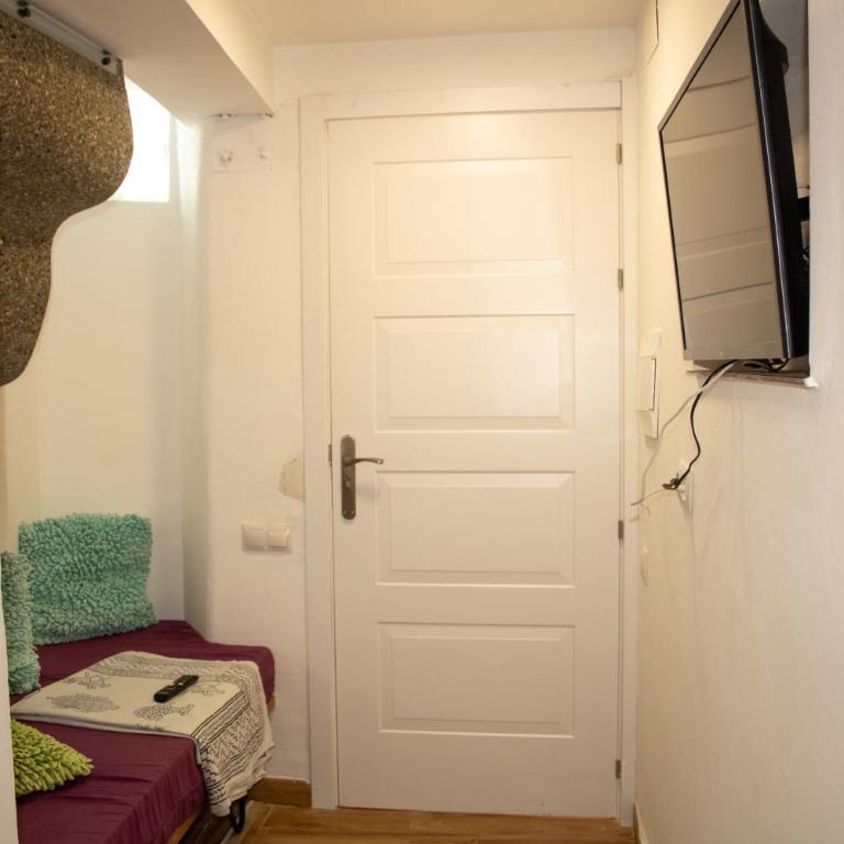 Malagueña Salerosa "Apartamento - estudio con terraza" En casa típica de 1 a 4 dormitorios - Apartamento Estudio con terraza o patio privados - 60