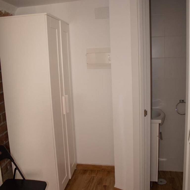 Malagueña Salerosa "Apartamento - estudio con terraza" En casa típica de 1 a 4 dormitorios - Apartamento Estudio con terraza o patio privados - 86