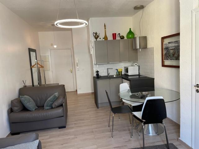 Apartment on Dante street next to the sea - Appartement en Duplex - 11