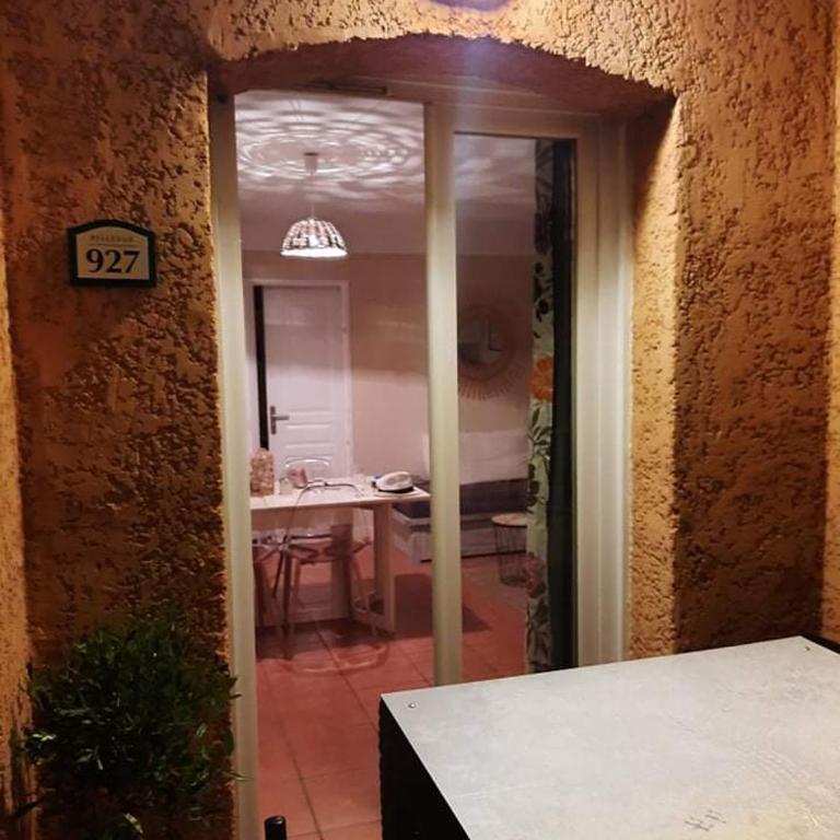 Très bel appartement T3 avec splendide vue mer - Appartement 2 Chambres - 33