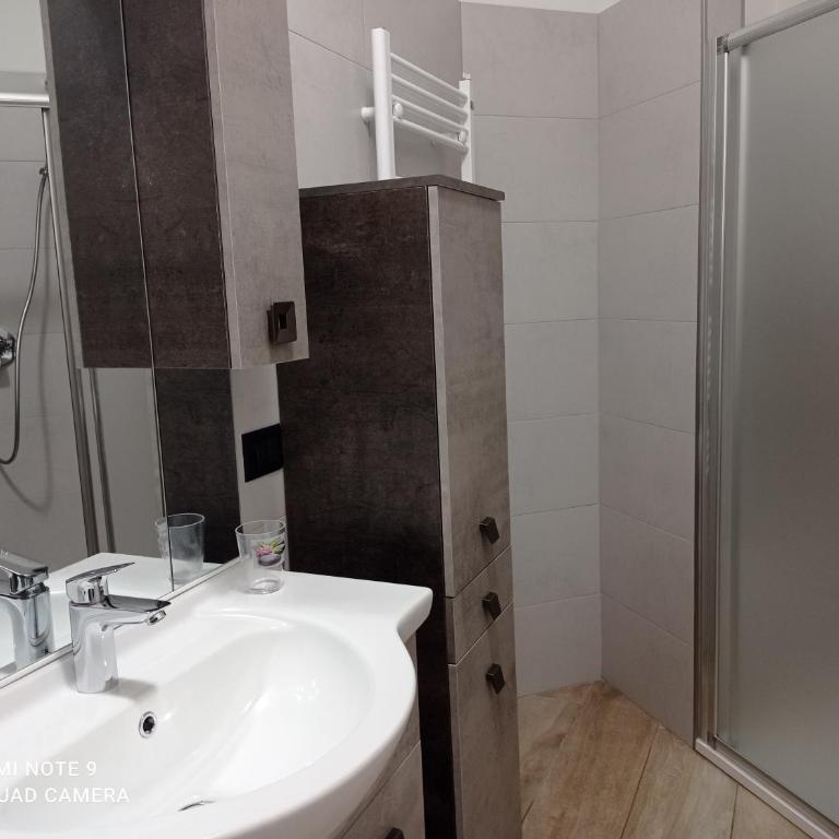 Casafischea18 - Appartamento con 2 Camere da Letto - 39