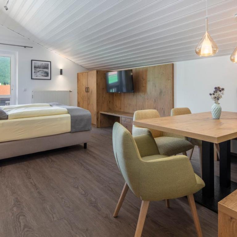 Aparthotel Chiemgaufuchs - CHIEMGAUKARTE - Apartment mit Blick auf die Berge - 4