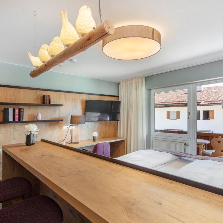 Aparthotel Chiemgaufuchs - CHIEMGAUKARTE - Großes Doppelzimmer - 5