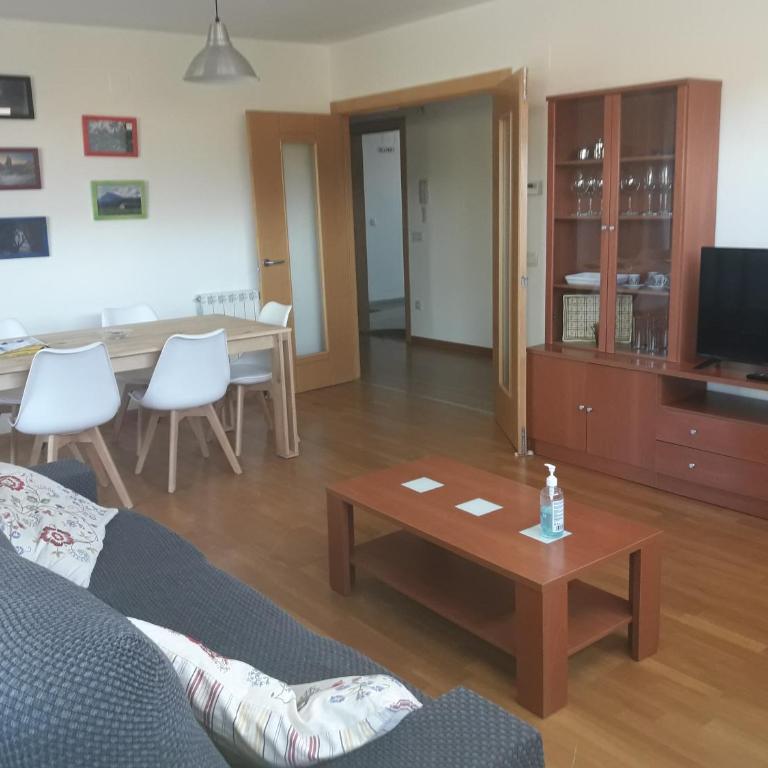 El Descanso - Three-Bedroom Apartment - 1