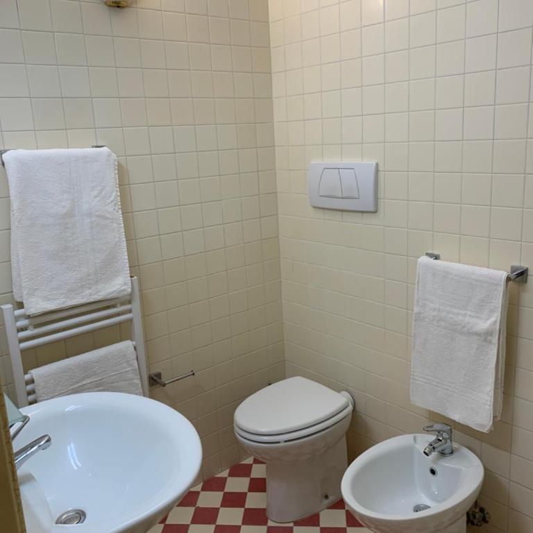 CASA MARGOT - Camera Quadrupla con Bagno Privato - 2