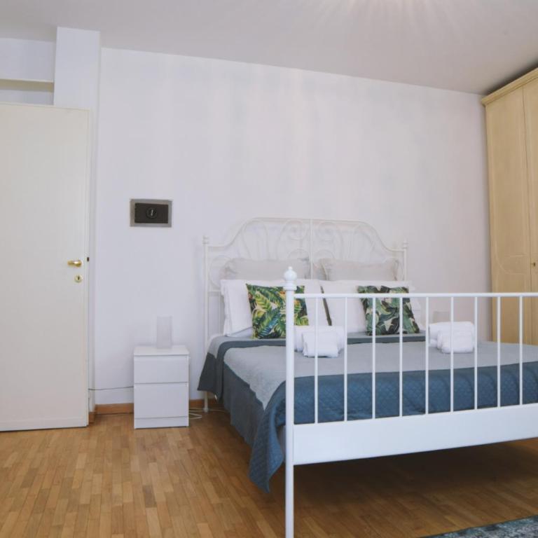 Parma Central Apartments - Appartamento Deluxe - 9