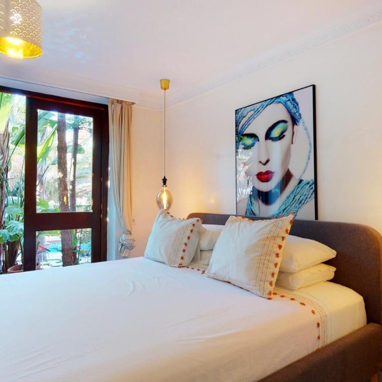Majestic Villa by the Beach Heated Private Pool & Jacuzzi - Villa with Sea View - 4