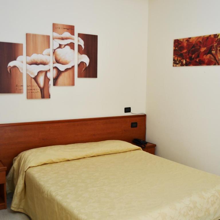 B&B Centrale Affittacamere - Camera Tripla - 1