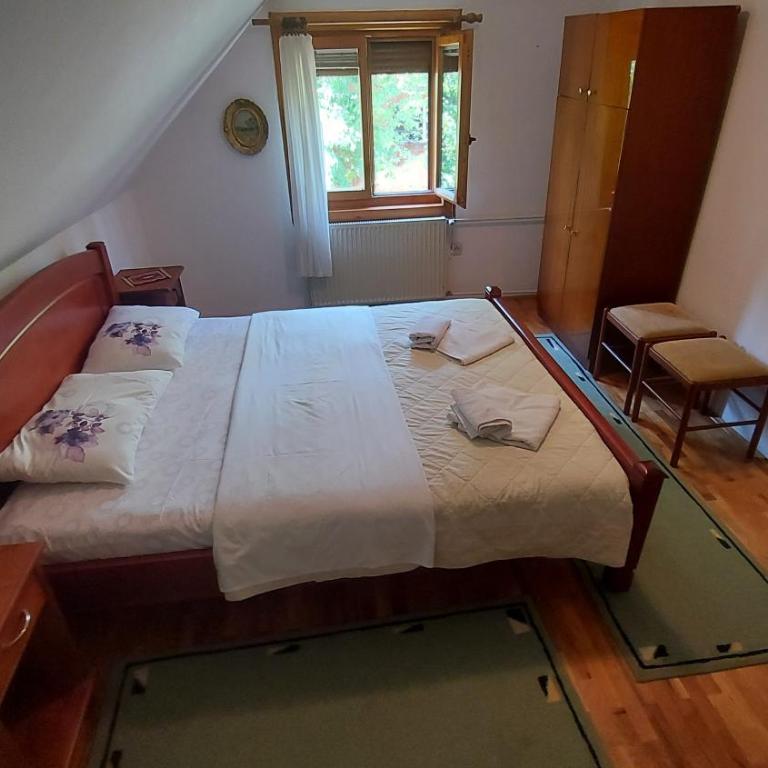 Guest House Milena - Double Room with Mountain View - 3