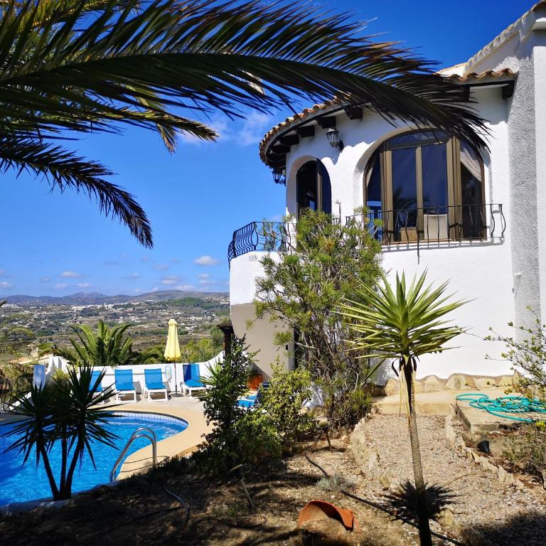 La Madrugada - Luxury Moraira Villa With Sea Views and Private Heated Pool - Three-Bedroom Villa - 56