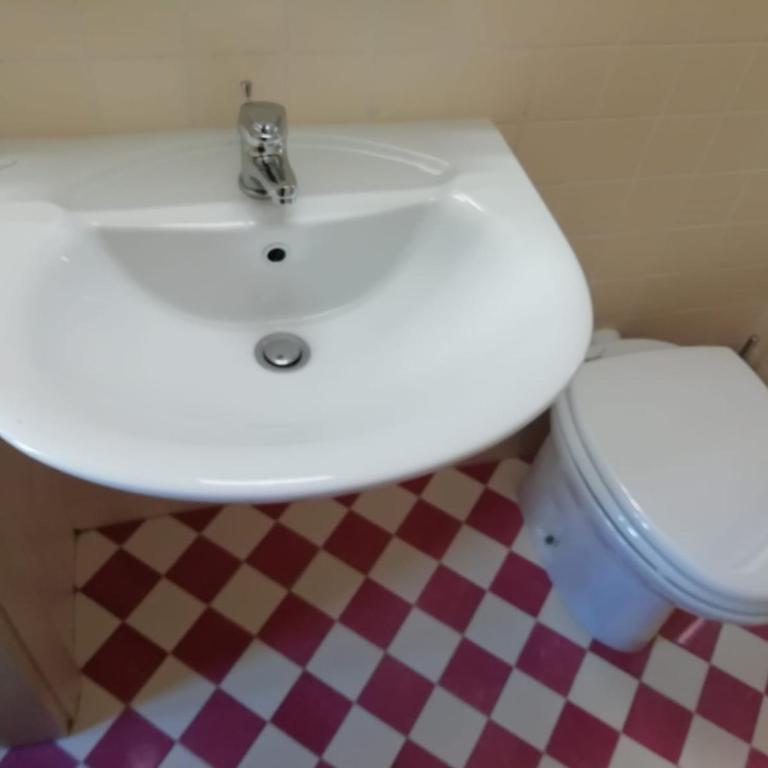 CASA MARGOT - Camera Matrimoniale con Bagno Privato - 8