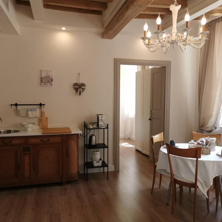 AriediParma - Rooms&apartments - Camera Familiare - 15