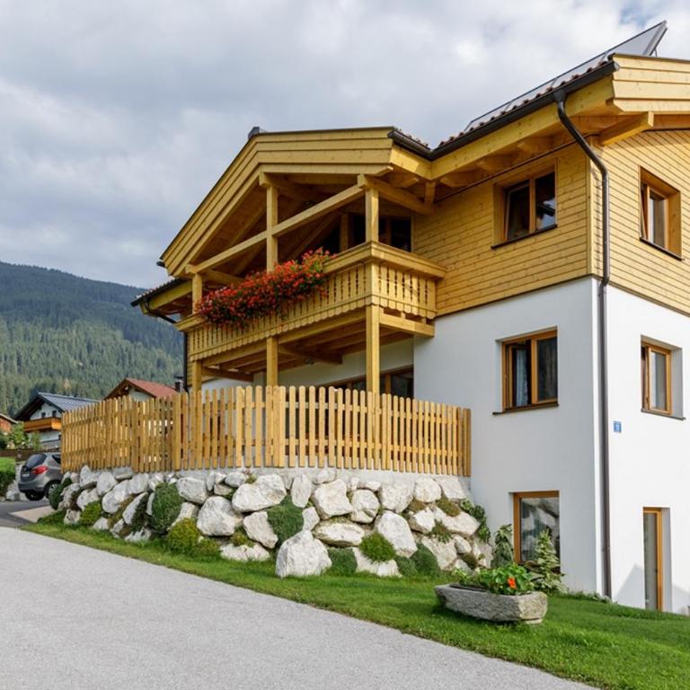 Penthousewohnung mit Garten Sauna Pool - Apartment mit 2 Schlafzimmern und Bergblick - Erdgeschoss - 20