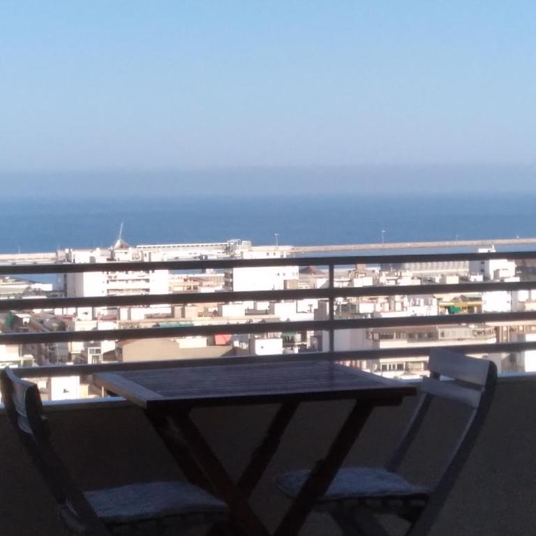 Luceros Sea view Apts -with balcony- City&Beach - Apartment Suite with a Balcony and Sea View - 32