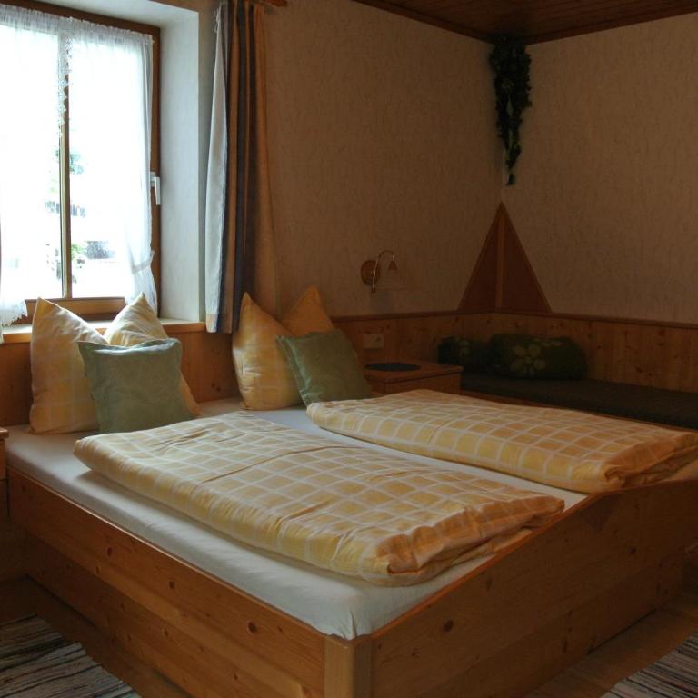 Landhaus Neubauer - Zimmer - Doppelzimmer 6 - 1