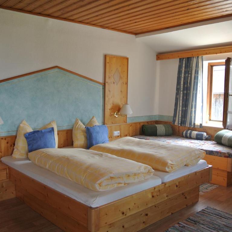 Landhaus Neubauer - Zimmer - Doppelzimmer 3 mit Balkon - 5