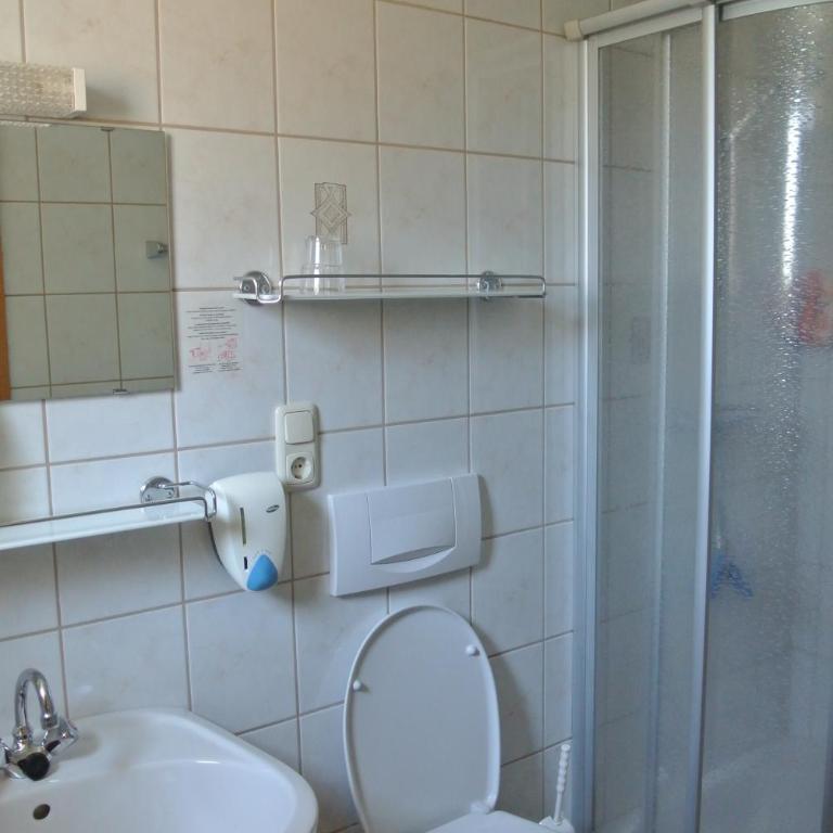Landhaus Neubauer - Zimmer - Einzelzimmer mit Balkon - 5