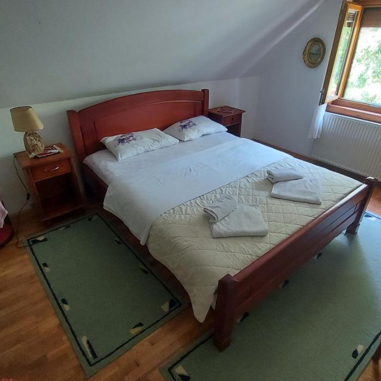 Guest House Milena - Double Room with Mountain View - 8