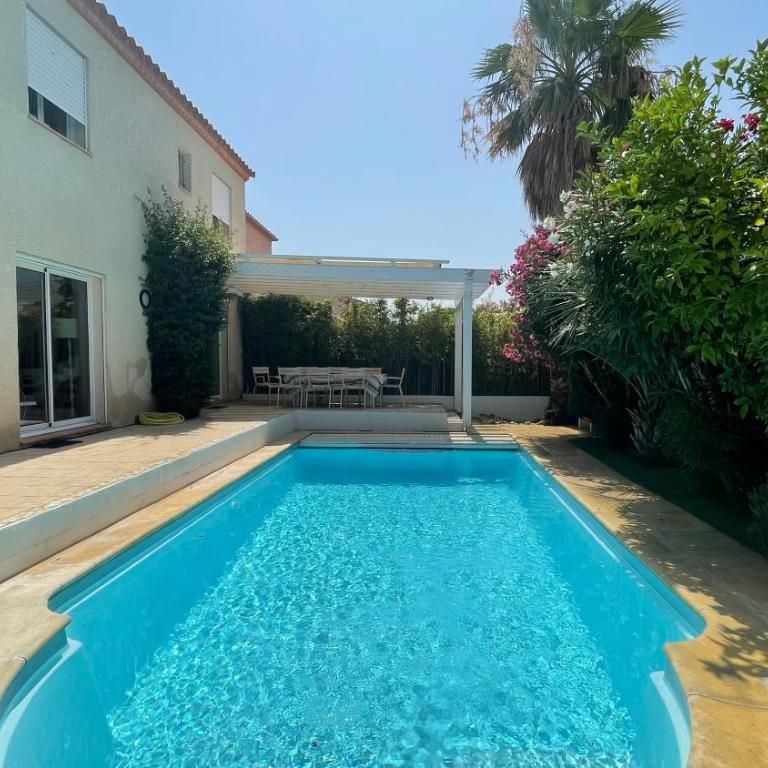 La maison de Virginie 6 a 12 personnes -300 m de la plage- vélos a disposition - Villa avec Piscine Privée - 3
