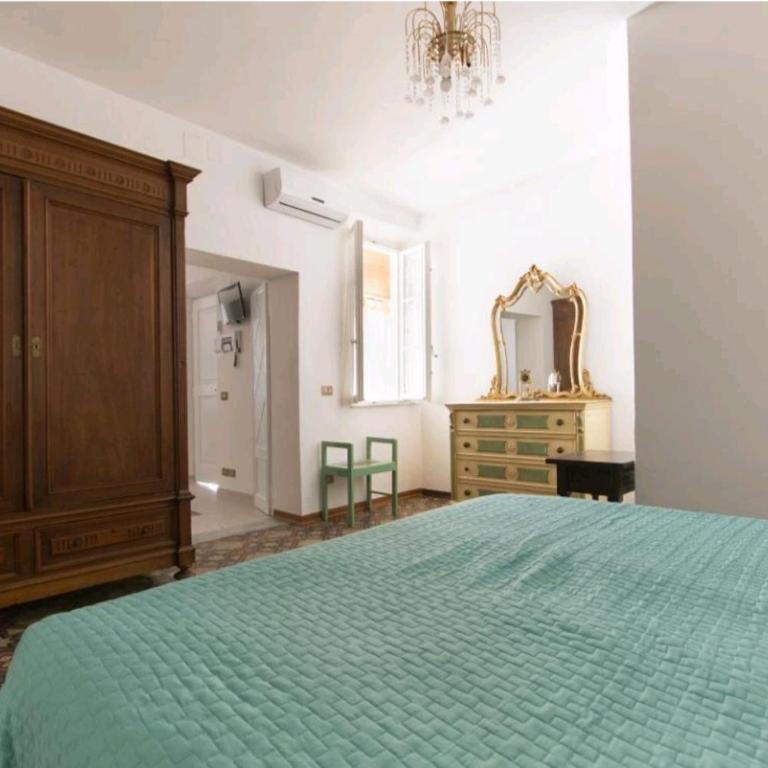 Historical Apartments By Seaside - Appartamento con Balcone - 2