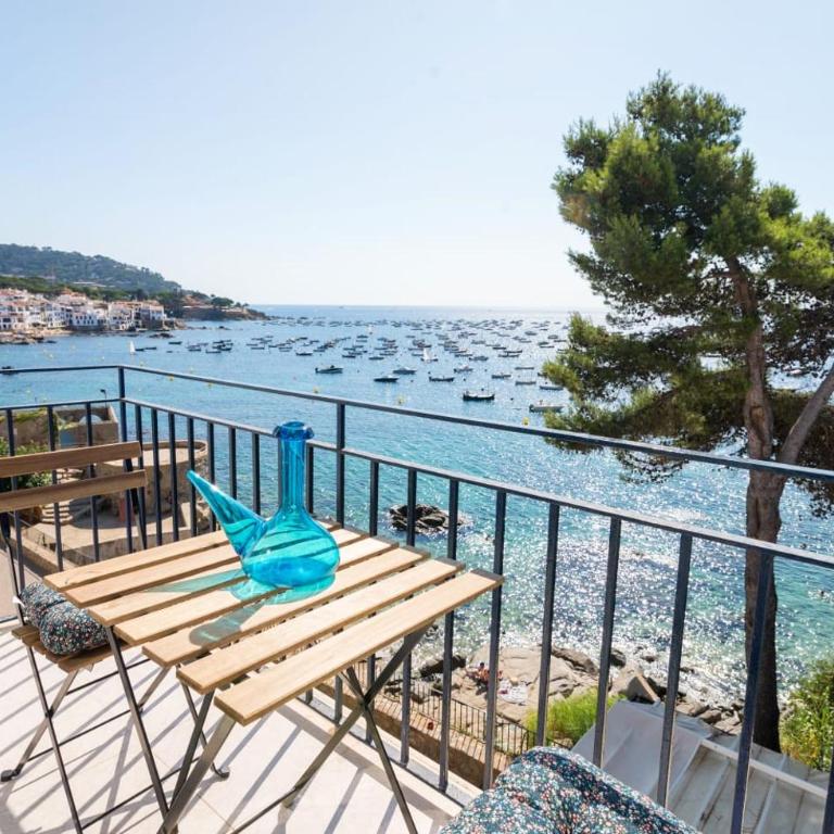 Precioso apartamento en primera línea de mar en Calella de Palafrugell - Apartamento de 3 dormitorios - 1