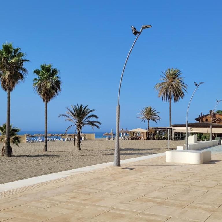 Free Parking, 40 meters from the beach, WI-FI, AC - Apartamento de 1 dormitorio - 35