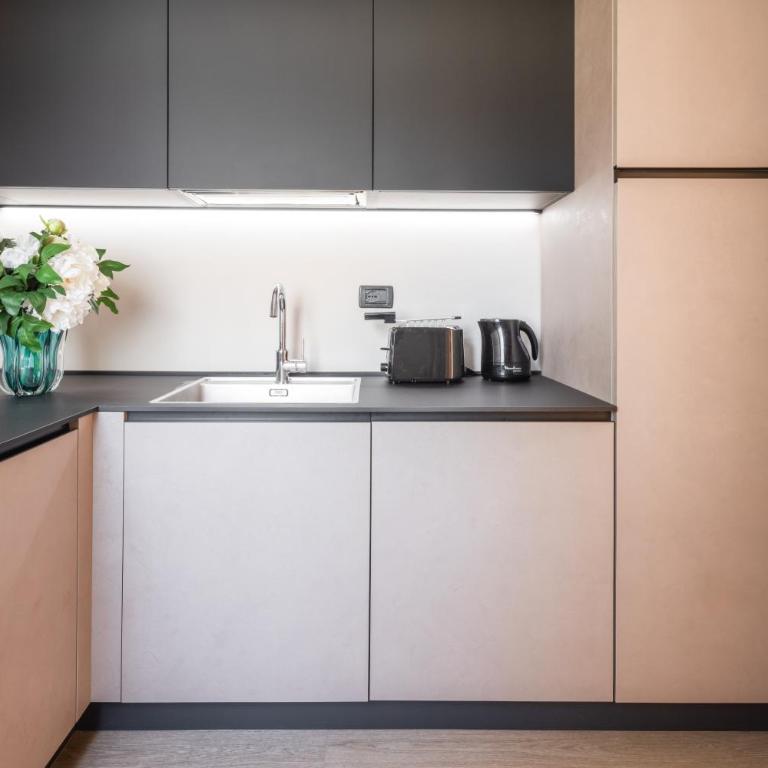 Accademia Apartments R&R - One-Bedroom Apartment - 15