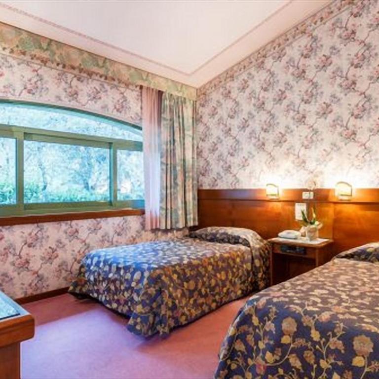 Albergo Santa Barbara - Camera Doppia con Letti Singoli - 5