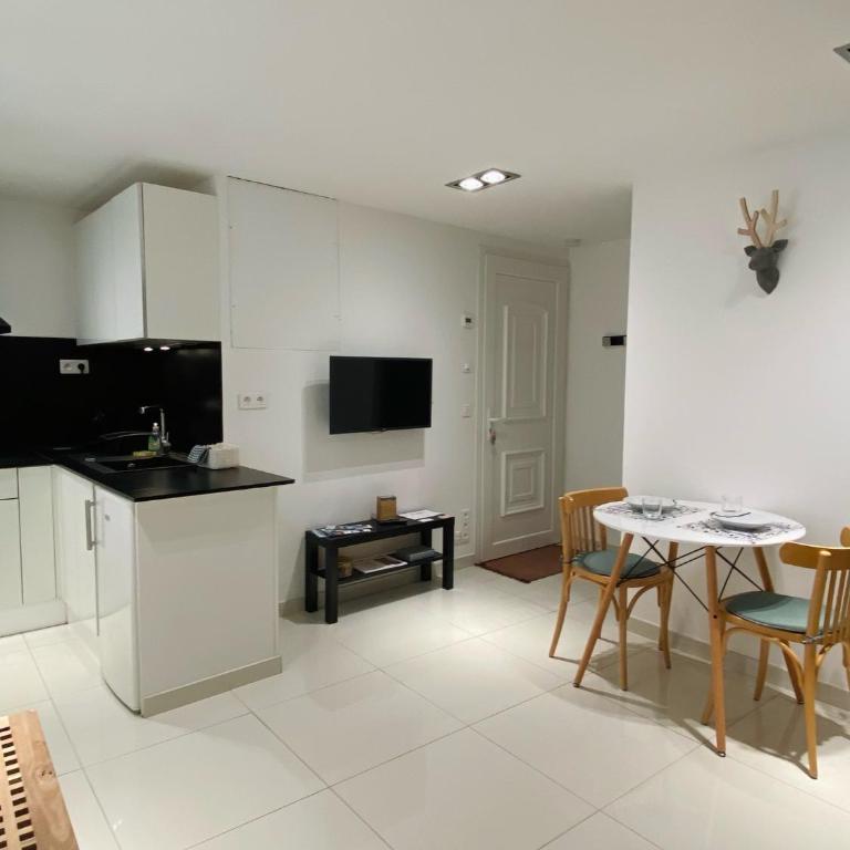 Studio La Tour - Appartement 1 Chambre - 3