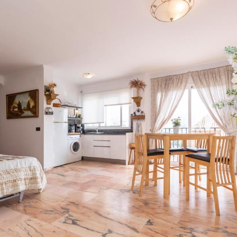 Amazing Home In Benalmádena - Casa Vacacional de 3 dormitorios - 5