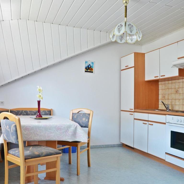 Ferienwohnung Annemarie - Superior Apartment mit 2 Schlafzimmern und Balkon - 2