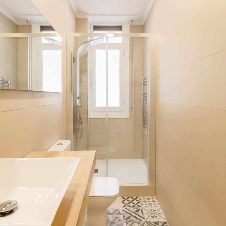 Vivienda Turística Reformada con Encanto - Apartment - 8
