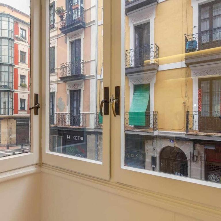 Vivienda Turística Estilosa en la Zona Vieja - Apartment - 4