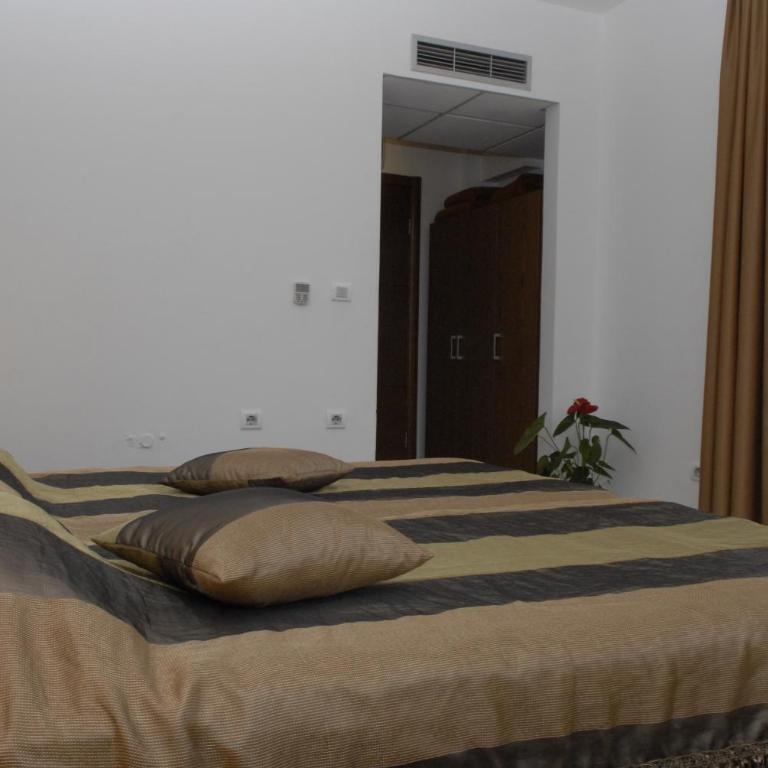 Apartments Butua - Dvokrevetna Soba sa Zasebnim Krevetima - 3