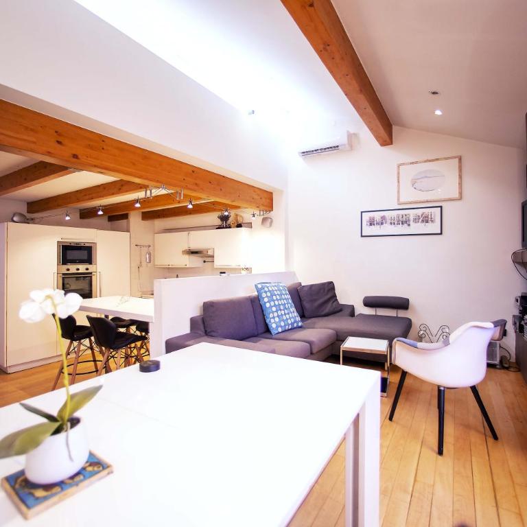GeTheKey Borgo Terrace Apartment - Two-Bedroom Apartment - 13