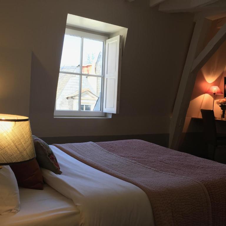 Hôtel L'Adresse - Chambre Double Deluxe avec Baignoire - 7