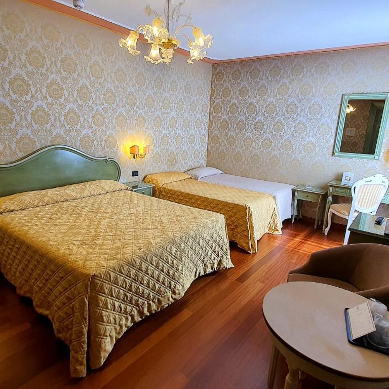 Hotel Carlton On The Grand Canal - Camera Familiare - 3