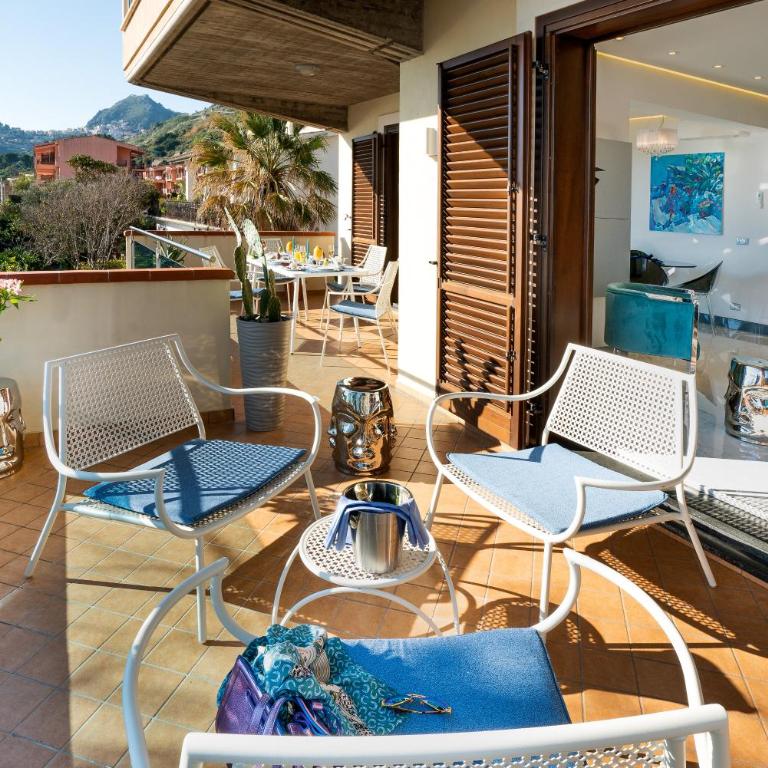 Luxury Beachfront Apartment Taormina Pool and Parking - Appartamento con 2 Camere da Letto - 2