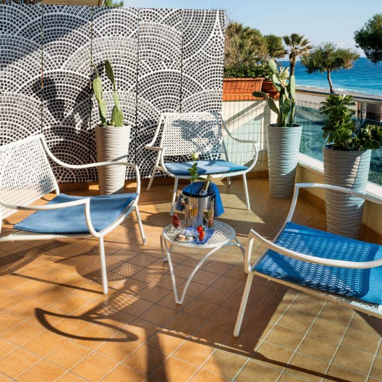 Luxury Beachfront Apartment Taormina Pool and Parking - Appartamento con 2 Camere da Letto - 5