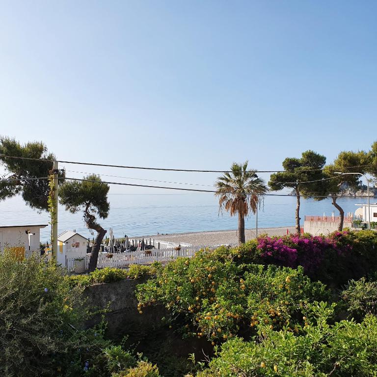 Luxury Beachfront Apartment Taormina Pool and Parking - Appartamento con 2 Camere da Letto - 49