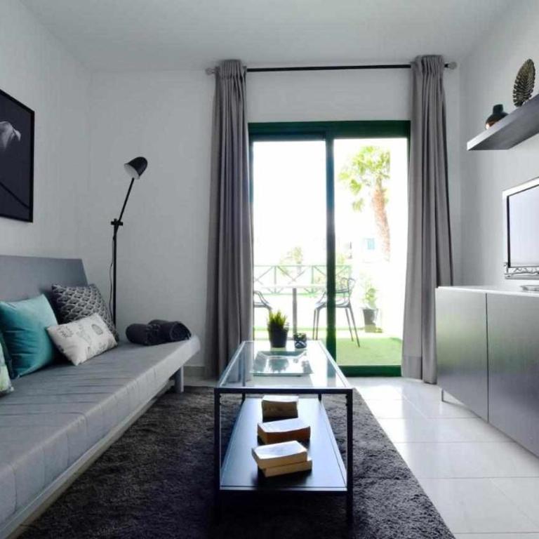 HOLYHOME GREY 204 - Apartamento con vistas a la piscina - 4