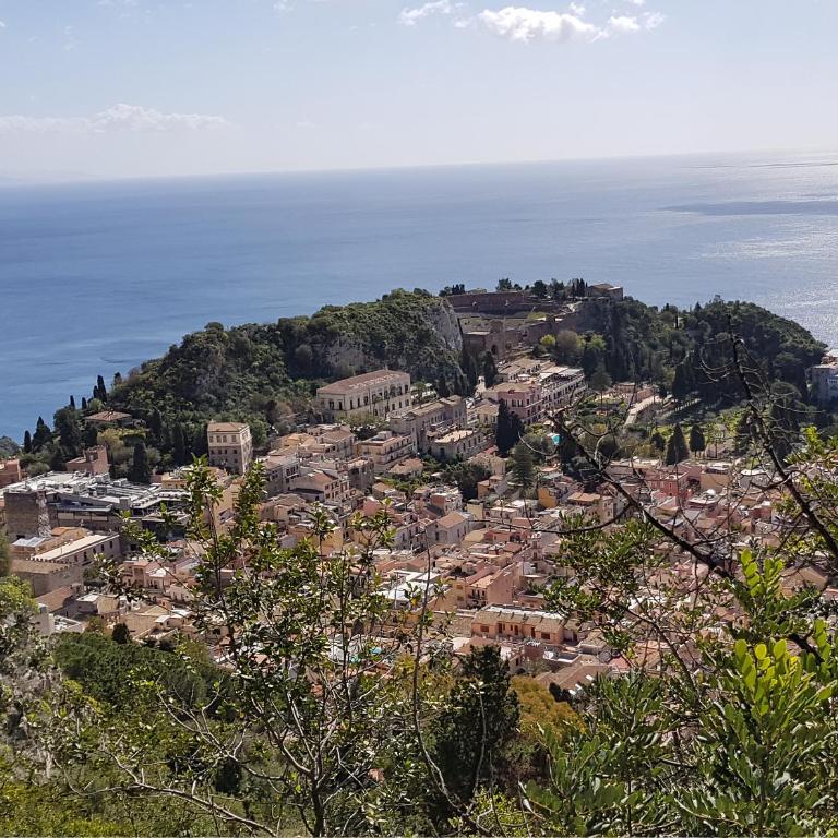 Luxury Beachfront Apartment Taormina Pool and Parking - Appartamento con 2 Camere da Letto - 66