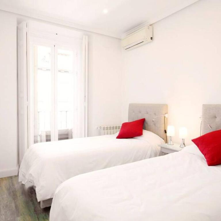 Luxury & Design Apartment Madrid Center 3BRM 3BTHR - Three-Bedroom Apartment - 6