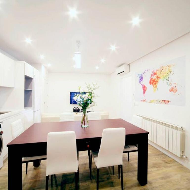 Luxury & Design Apartment Madrid Center 3BRM 3BTHR - Three-Bedroom Apartment - 15