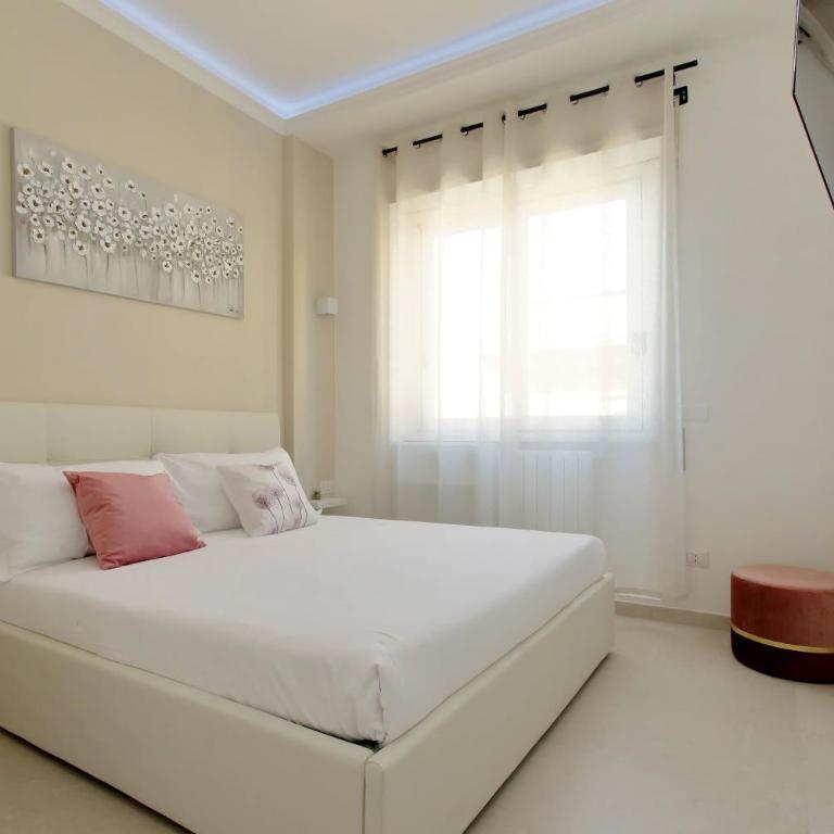 Vatican Museum Apartment with Terrace - Two-Bedroom Apartment - 4