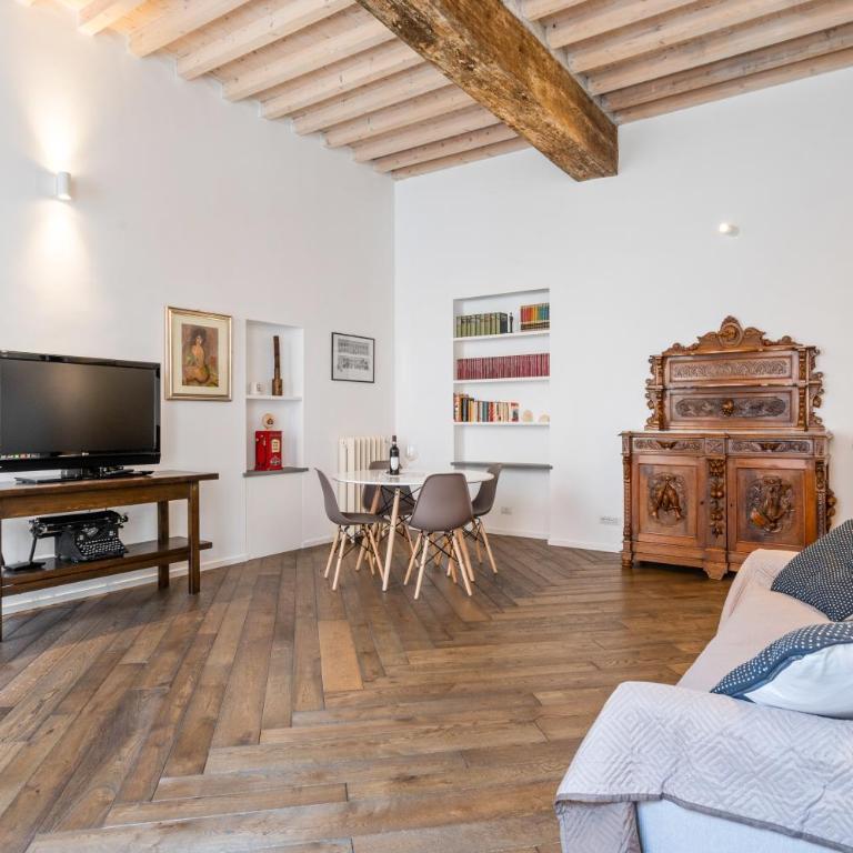 GuestHost - Palazzo della Pilotta Roomy and Quiet Flat - One-Bedroom Apartment - 8