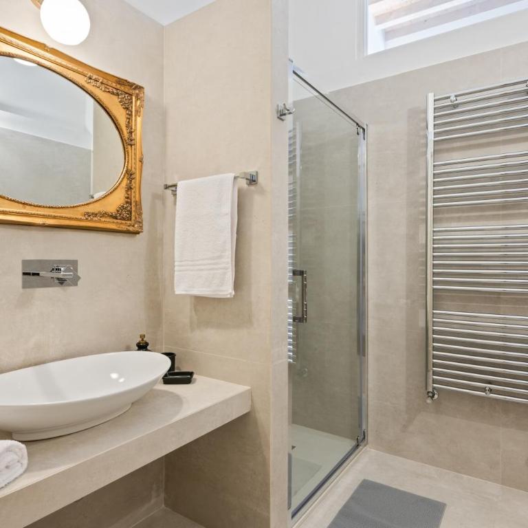 GuestHost - Palazzo della Pilotta Roomy and Quiet Flat - One-Bedroom Apartment - 17
