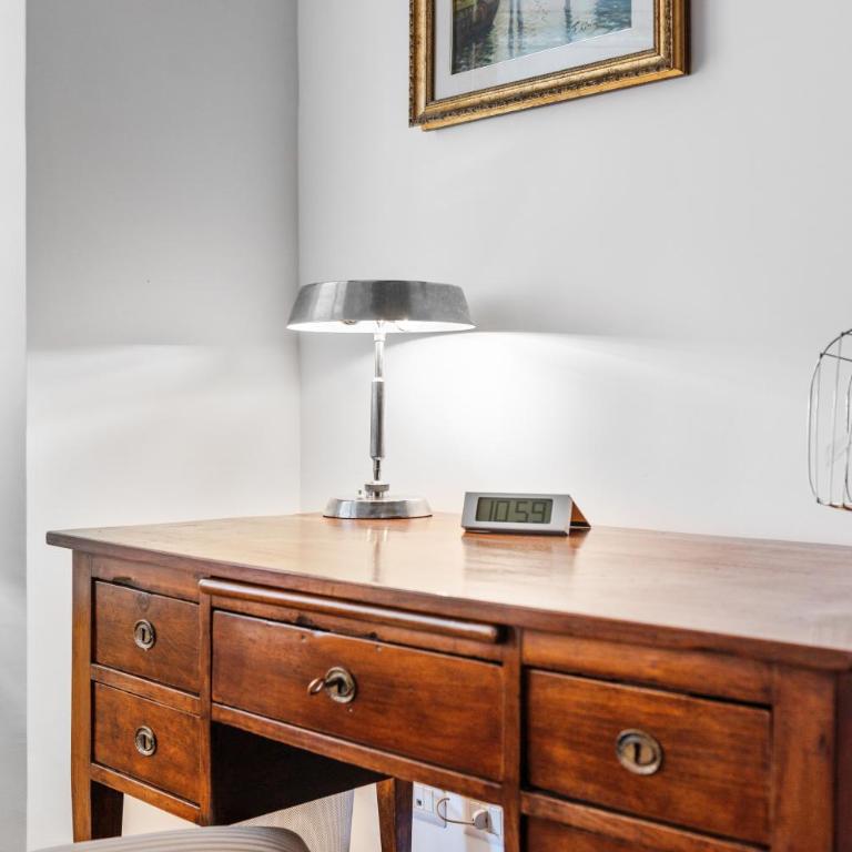 GuestHost - Palazzo della Pilotta Roomy and Quiet Flat - One-Bedroom Apartment - 15