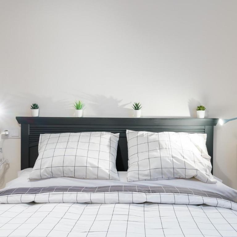 MalagaSuite Centre Cathedral - Three-Bedroom Apartment - 17